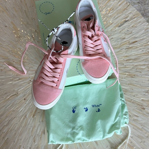 Off-WHITE BRAND NWT low vulcanized canvas suede white pink nwt - Picture 3 of 9